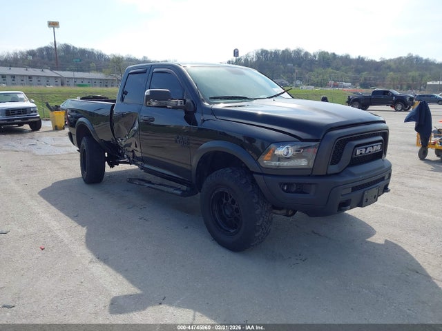 44745960 :رقم المزاد ، 1C6RR7GG3KS683013 vin ، 2019 Ram 1500 Classic Warlock  4x4 6'4 Box مزاد بيع