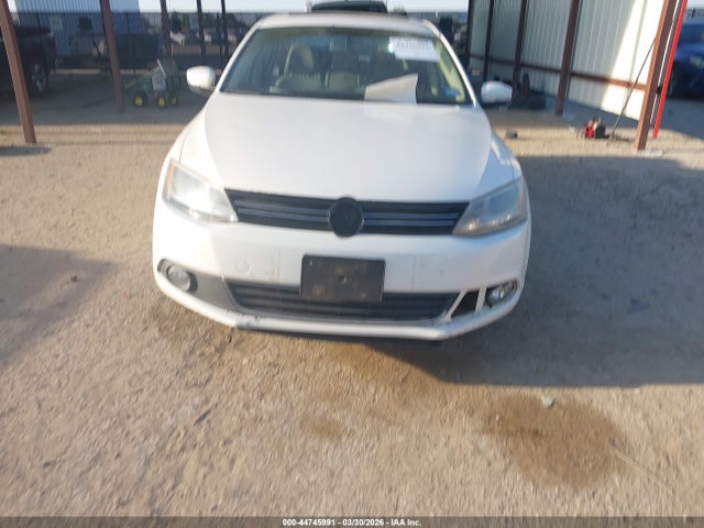 2011 Volkswagen Jetta 2.5l Sel მანქანა იყიდება აუქციონზე, vin: 3VWLX7AJ1BM376373, აუქციონის ნომერი: 44745991