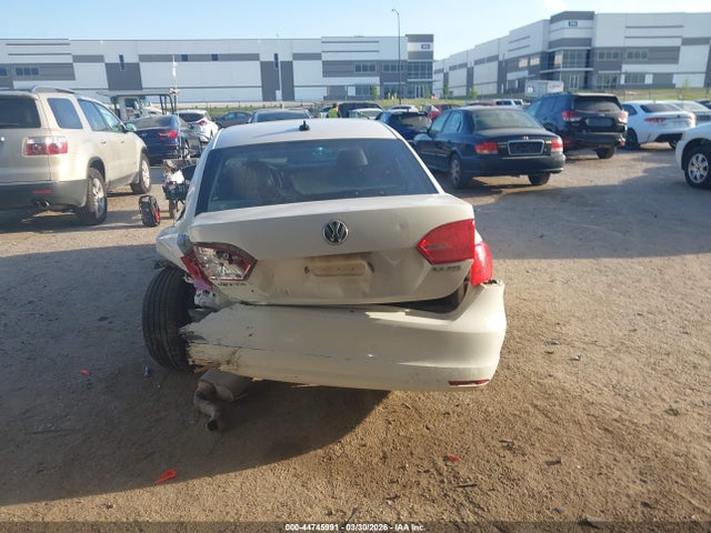 2011 Volkswagen Jetta 2.5l Sel მანქანა იყიდება აუქციონზე, vin: 3VWLX7AJ1BM376373, აუქციონის ნომერი: 44745991