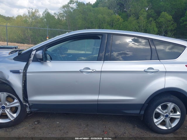 44746001 :رقم المزاد ، 1FMCU0G77GUA96860 vin ، 2016 Ford Escape Se مزاد بيع