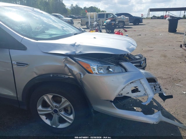 44746001 :رقم المزاد ، 1FMCU0G77GUA96860 vin ، 2016 Ford Escape Se مزاد بيع