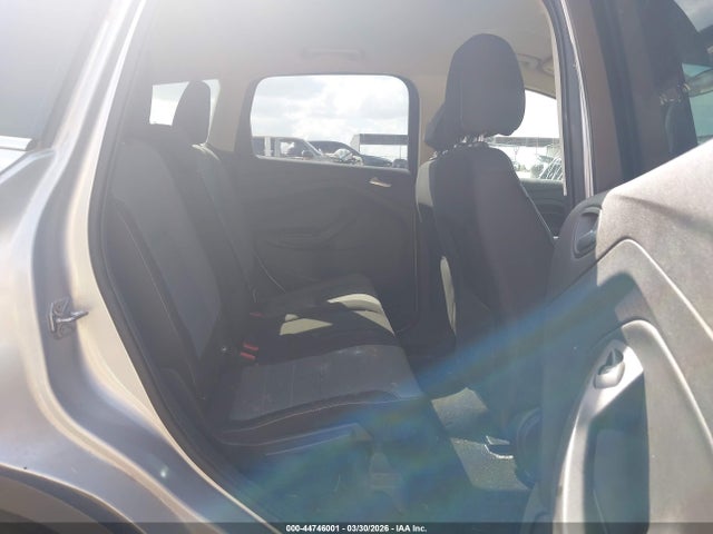44746001 :رقم المزاد ، 1FMCU0G77GUA96860 vin ، 2016 Ford Escape Se مزاد بيع