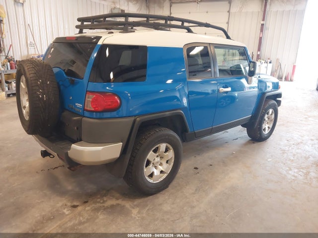 2007 TOYOTA FJ CRUISER JTEBU11F170057173 Photo 3