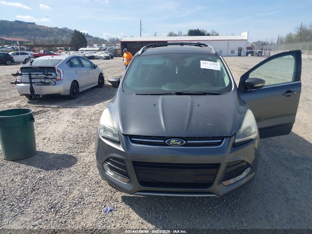 1FMCU9J9XFUC21217 Ford Escape Titanium
