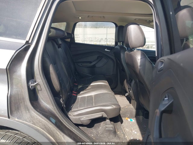 1FMCU9J9XFUC21217 Ford Escape Titanium
