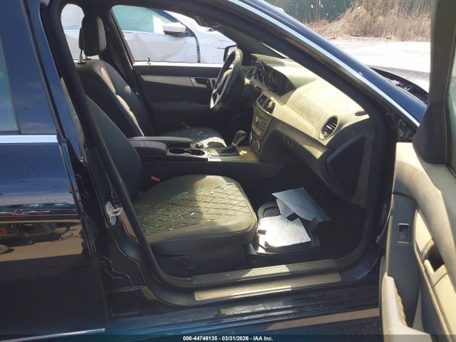Aukcja sprzedaży 2014 Mercedes-benz C 300 Sport 4matic, vin: WDDGF8AB8EG223533, numer aukcji: 44746135