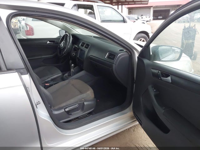 3VW1K7AJ8EM401909 Volkswagen Jetta 2.0l S