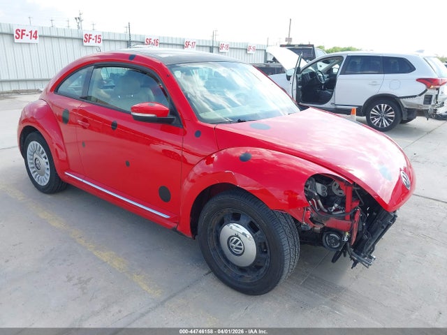 44746158 :رقم المزاد ، 3VWJP7AT4DM670457 vin ، 2013 Volkswagen Beetle 2.5l مزاد بيع