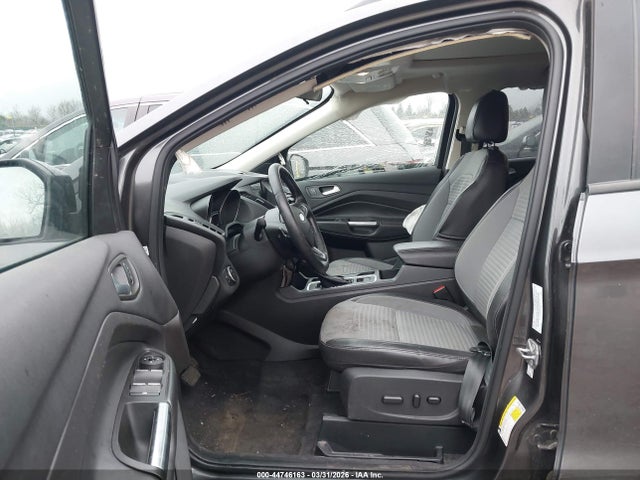 Продажа на аукционе авто 2017 Ford Escape Se, vin: 1FMCU0G94HUE21287, номер лота: 44746163
