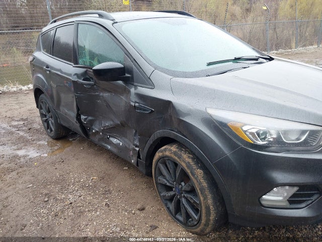 Продажа на аукционе авто 2017 Ford Escape Se, vin: 1FMCU0G94HUE21287, номер лота: 44746163