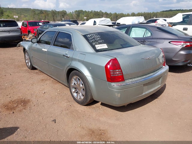 2005 CHRYSLER 300C 2C3AA63HX5H592584 Photo 2