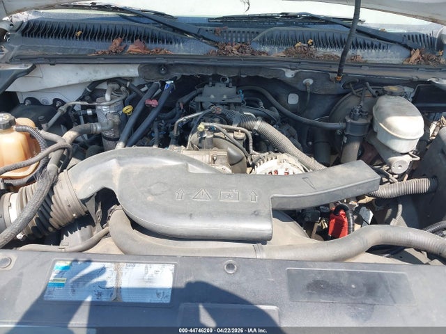 44746209 :رقم المزاد ، 3GNFK16Z83G288261 vin ، 2003 Chevrolet Suburban 1500 Lt مزاد بيع