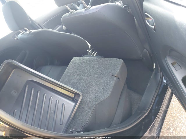 44746266 :رقم المزاد ، JM1DE1HZ2B0106688 vin ، 2011 Mazda Mazda2 Sport مزاد بيع
