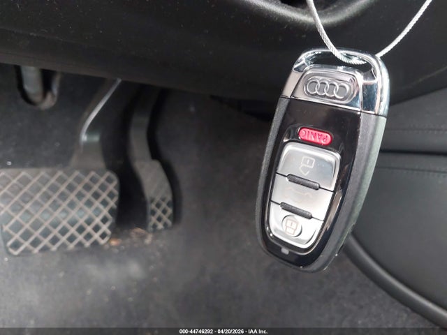 Продажа на аукционе авто 2012 Audi A8 4.2, vin: WAUAVAFD0CN008643, номер лота: 44746292