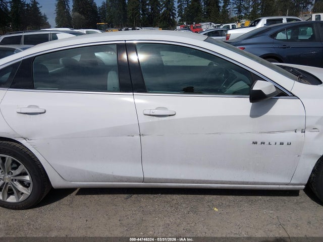 1G1ZD5ST3NF101403 Chevrolet Malibu Fwd Lt