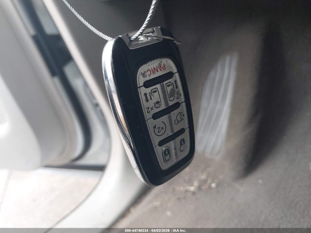44746334 :رقم المزاد ، 2C4RC1BG0JR217120 vin ، 2018 Chrysler Pacifica Touring L مزاد بيع
