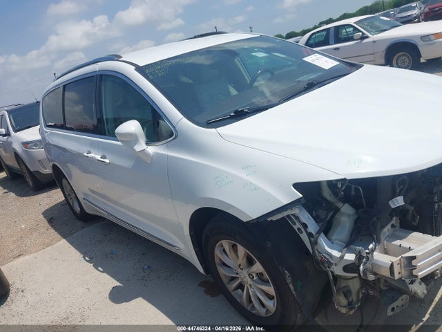 44746334 :رقم المزاد ، 2C4RC1BG0JR217120 vin ، 2018 Chrysler Pacifica Touring L مزاد بيع