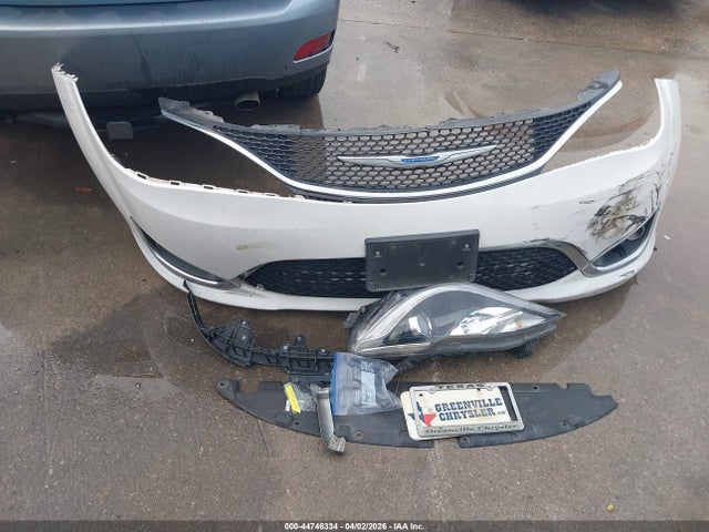 44746334 :رقم المزاد ، 2C4RC1BG0JR217120 vin ، 2018 Chrysler Pacifica Touring L مزاد بيع