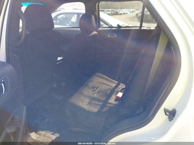 Ford Utility Police Interceptor 2015 1FM5K8ARXFGA78731 Image 8
