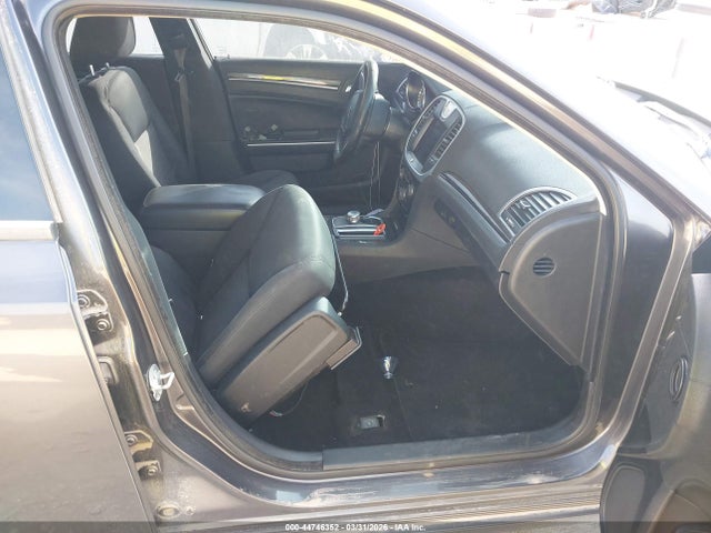 Chrysler 300 Touring 2020 2C3CCAAG5LH179047 Image 5