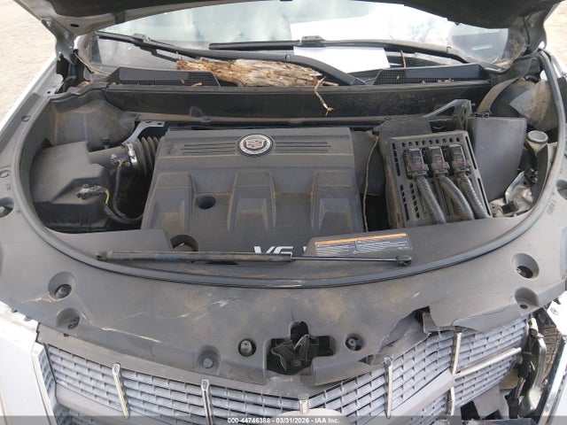 44746388 :رقم المزاد ، 3GYFNGEY0BS585106 vin ، 2011 Cadillac Srx Standard مزاد بيع