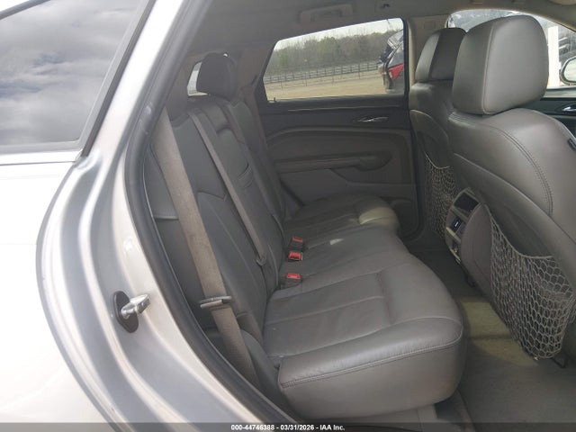 44746388 :رقم المزاد ، 3GYFNGEY0BS585106 vin ، 2011 Cadillac Srx Standard مزاد بيع