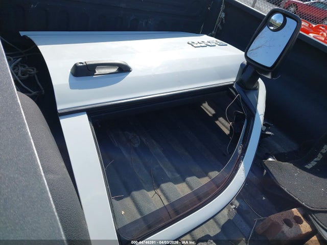 44746391 :رقم المزاد ، 3C6RR7KG8JG203156 vin ، 2018 Ram 1500 Express  4x4 5'7 Box مزاد بيع