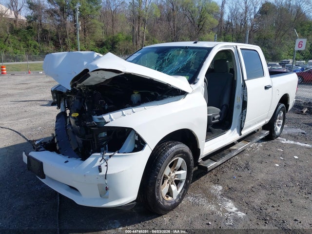 44746391 :رقم المزاد ، 3C6RR7KG8JG203156 vin ، 2018 Ram 1500 Express  4x4 5'7 Box مزاد بيع