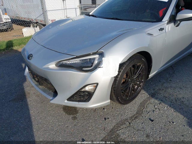 2014 SCION FR-S JF1ZNAA11E8704311 Photo 5