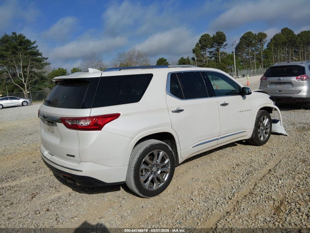 1GNERKKW8JJ122925 Chevrolet Traverse Premier