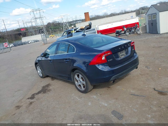 2012 VOLVO S60 YV1622FS3C2127885 Photo 2
