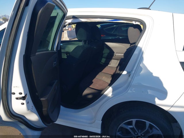 1G1JD6SHXJ4114282 Chevrolet Sonic Lt Auto