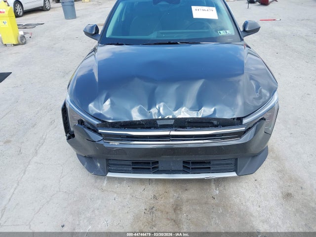 44746479 :رقم المزاد ، 3KPFU4DEXSE004367 vin ، 2025 Kia K4 Ex مزاد بيع
