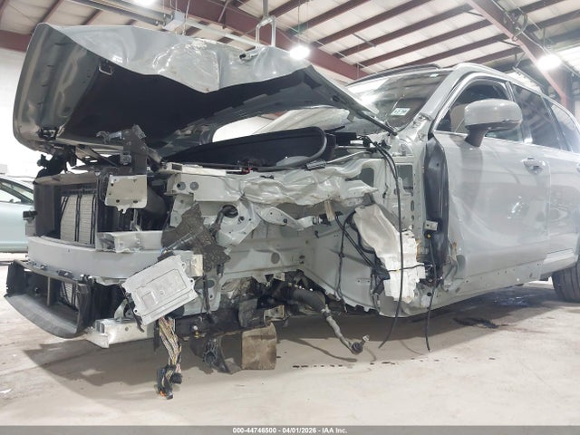 44746500 :رقم المزاد ، YV4062JE9T1483388 vin ، 2026 Volvo Xc90 Plus, B6 Awd Gas (mild Hybrid), Gasoline, Bright, 6 Seats مزاد بيع