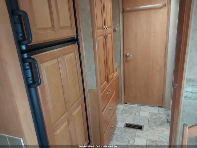 2005 Crossroads Paradise Pointe 36db Travel Trailer მანქანა იყიდება აუქციონზე, vin: 4V0TC36265A001448, აუქციონის ნომერი: 44746502