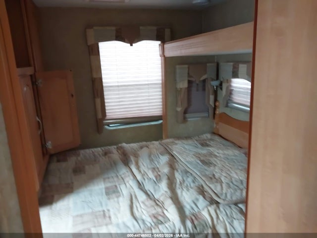 2005 Crossroads Paradise Pointe 36db Travel Trailer მანქანა იყიდება აუქციონზე, vin: 4V0TC36265A001448, აუქციონის ნომერი: 44746502