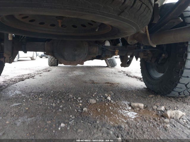 1GCNCNEH2JZ380061 Chevrolet Silverado 1500 Wt
