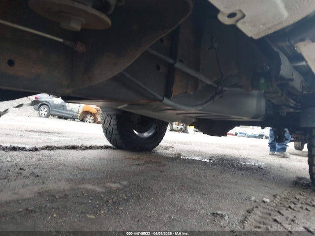 1GCNCNEH2JZ380061 Chevrolet Silverado 1500 Wt