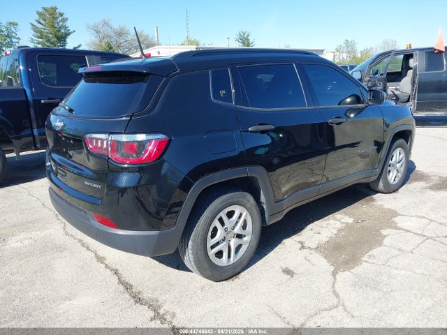 2018 JEEP COMPASS 3C4NJCAB0JT376691 Photo 3