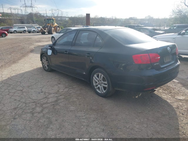 44746607 :رقم المزاد ، 3VW2K7AJXBM357332 vin ، 2011 Volkswagen Jetta 2.0l S مزاد بيع