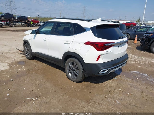 44746610 :رقم المزاد ، KNDEUCAA7P7453987 vin ، 2023 Kia Seltos S مزاد بيع