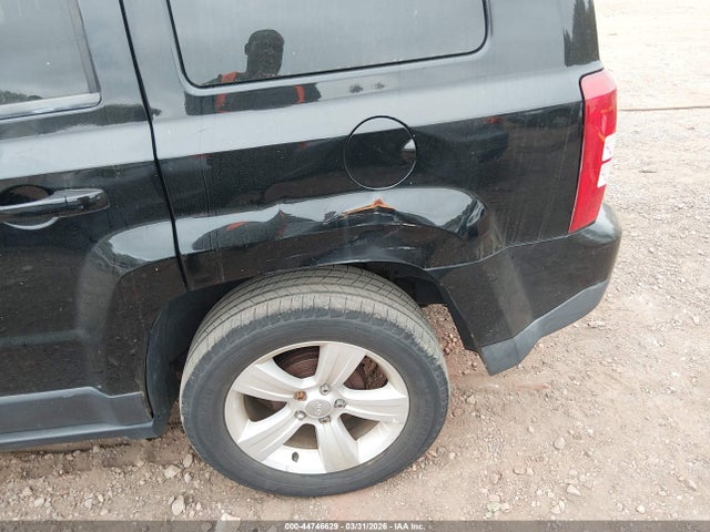 2014 Jeep Patriot Latitude მანქანა იყიდება აუქციონზე, vin: 1C4NJPFB3ED770097, აუქციონის ნომერი: 44746629