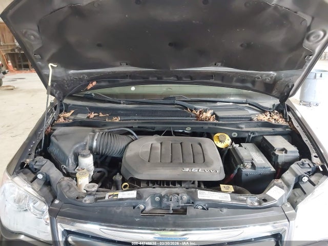 Продажа на аукционе авто 2016 Chrysler Town & Country Touring, vin: 2C4RC1BGXGR300210, номер лота: 44746638
