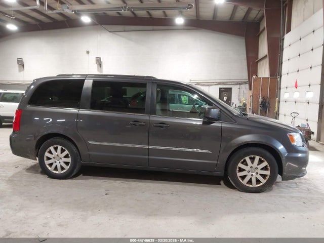 Продажа на аукционе авто 2016 Chrysler Town & Country Touring, vin: 2C4RC1BGXGR300210, номер лота: 44746638