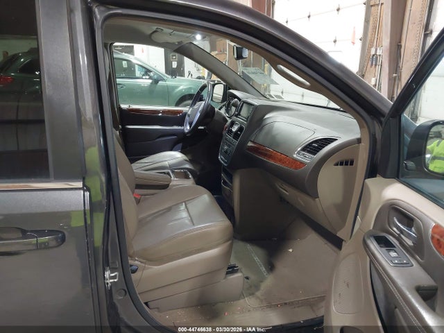 Продажа на аукционе авто 2016 Chrysler Town & Country Touring, vin: 2C4RC1BGXGR300210, номер лота: 44746638