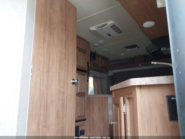 44746658 :رقم المزاد ، 4X4TRLU29HZ143756 vin ، 2017 Rockwood Travel Trailer مزاد بيع