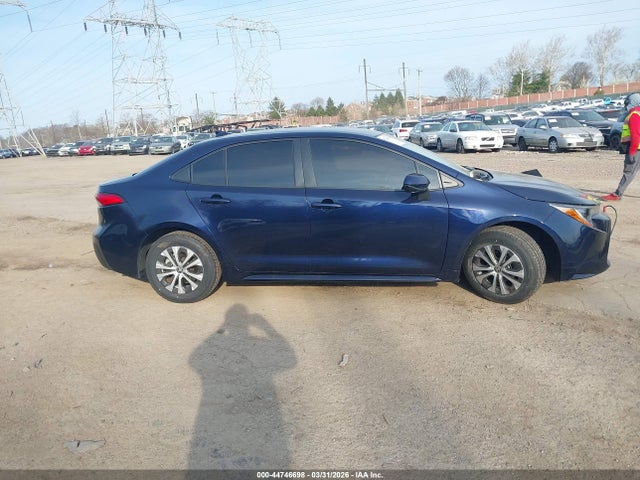 Toyota Corolla Hybrid Le 2022 JTDEAMDE1NJ050164 Image 14