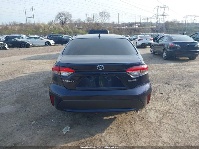 Toyota Corolla Hybrid Le 2022 JTDEAMDE1NJ050164 Image 17