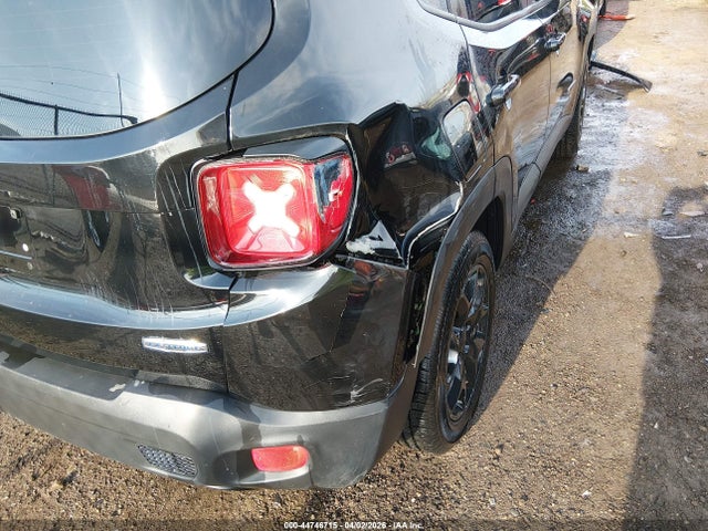 44746715 :رقم المزاد ، ZACCJABT0GPC42959 vin ، 2016 Jeep Renegade Latitude مزاد بيع