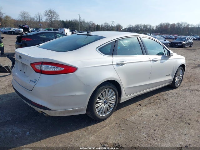 2013 Ford Fusion Hybrid Se მანქანა იყიდება აუქციონზე, vin: 3FA6P0LU4DR180910, აუქციონის ნომერი: 44746743